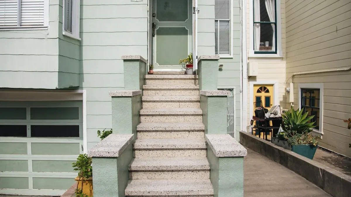 renover maison habitee par etapes — Rénover maison habitée par étapes : cadrer les lots et les devis